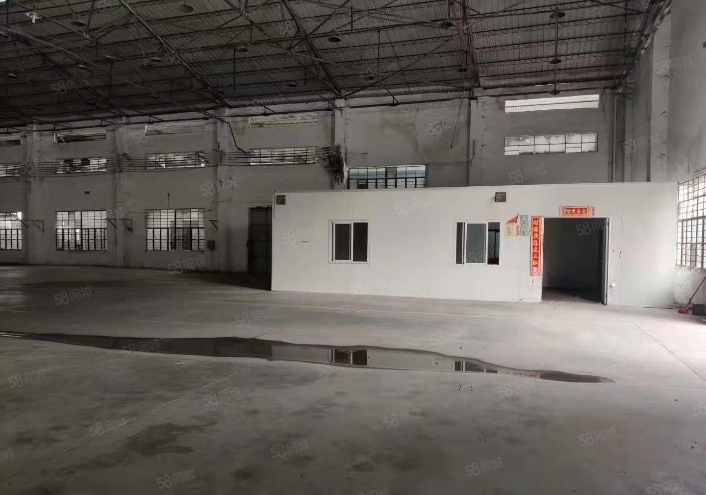 石排砖墙到顶厂房2000方出租，现成办公室，水电齐全！