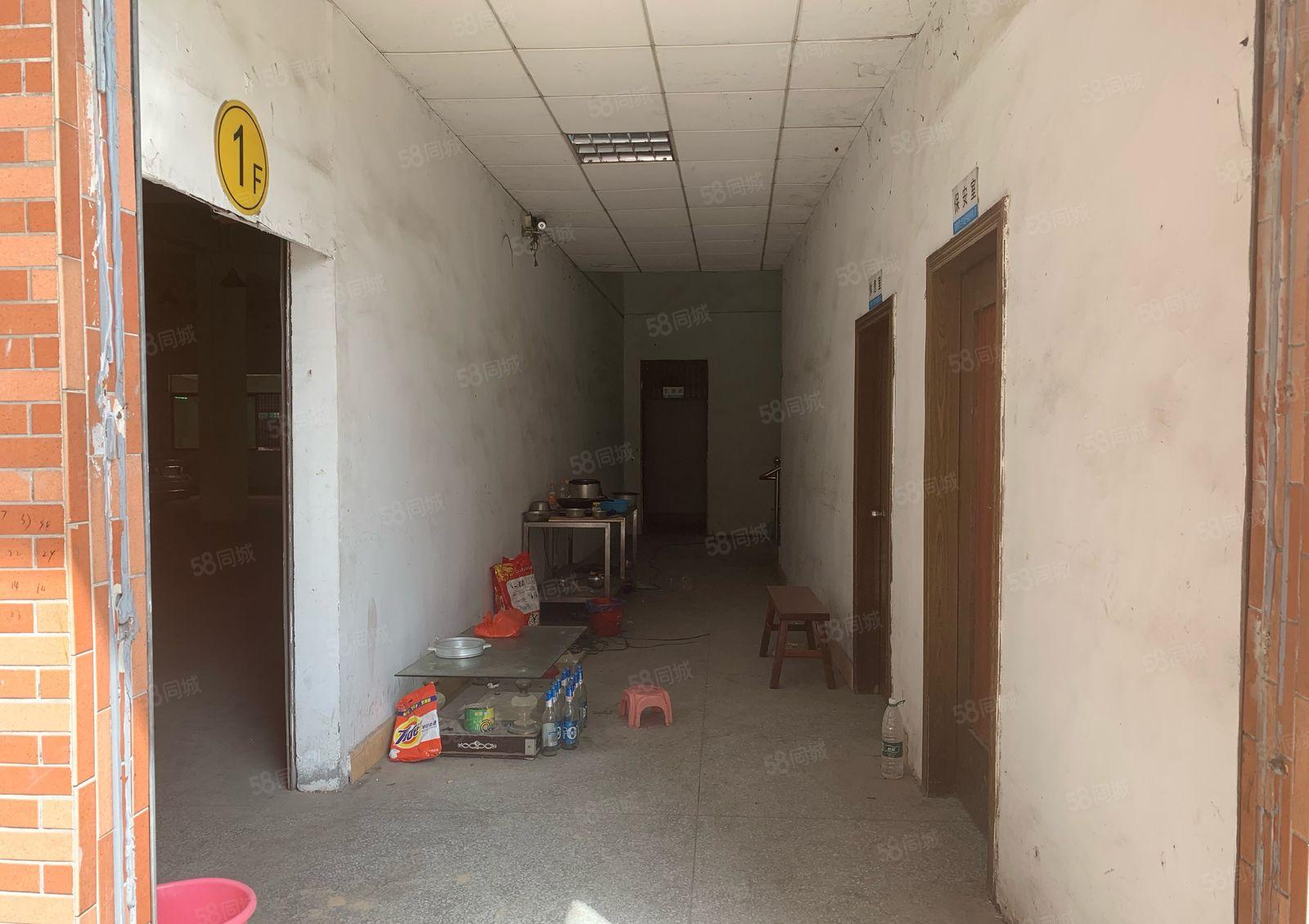 中堂花园式独栋厂房出租1800方，现成环评，带货梯，靠主干道