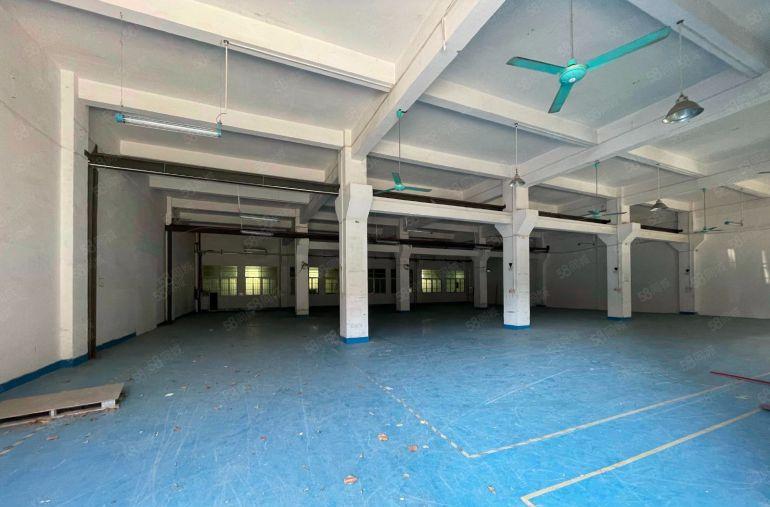 厂房出租中堂镇园区标准一楼1000平带办公室现成航车可分租