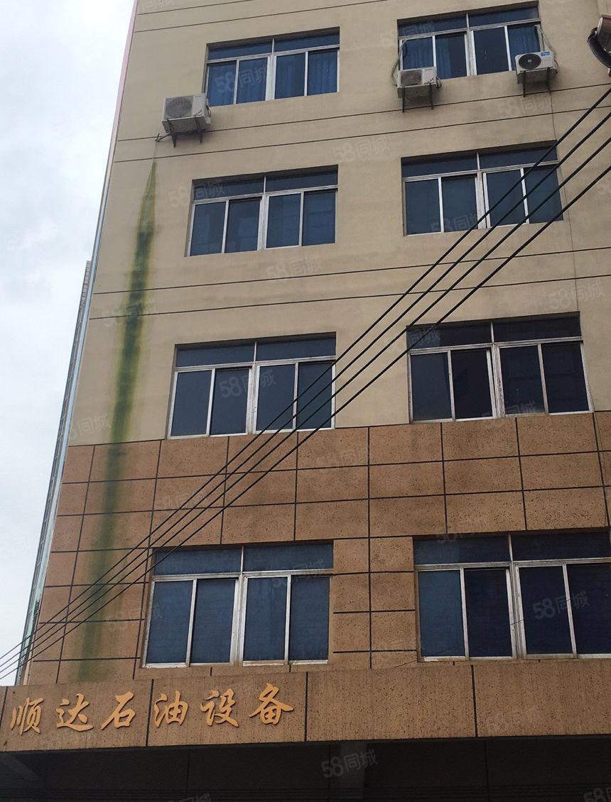 中堂靠国道低价厂房10元平方米，厂房直租，欢迎各位老板咨询！