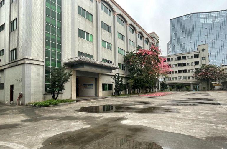 中堂（原房东花园式）独门独院厂房16000平方出租！