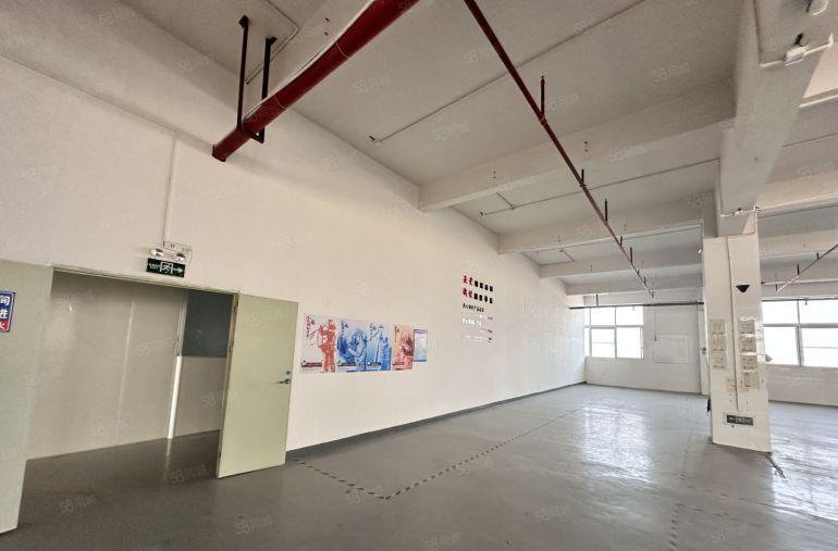 中堂镇城区楼上整层1500平精装修水电齐全厂房出租