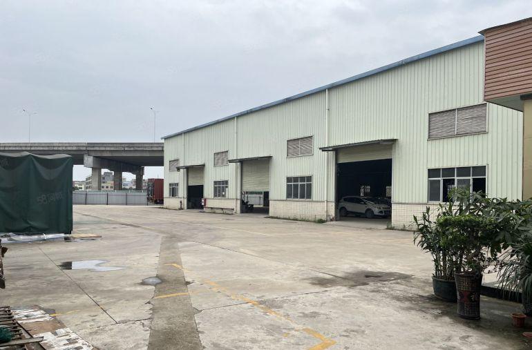 高埗新出原房东独院单一层。空地非常大周边没有居民适合各行各业