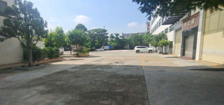 企石镇原房东独院分租一楼二楼各1300方低价出租