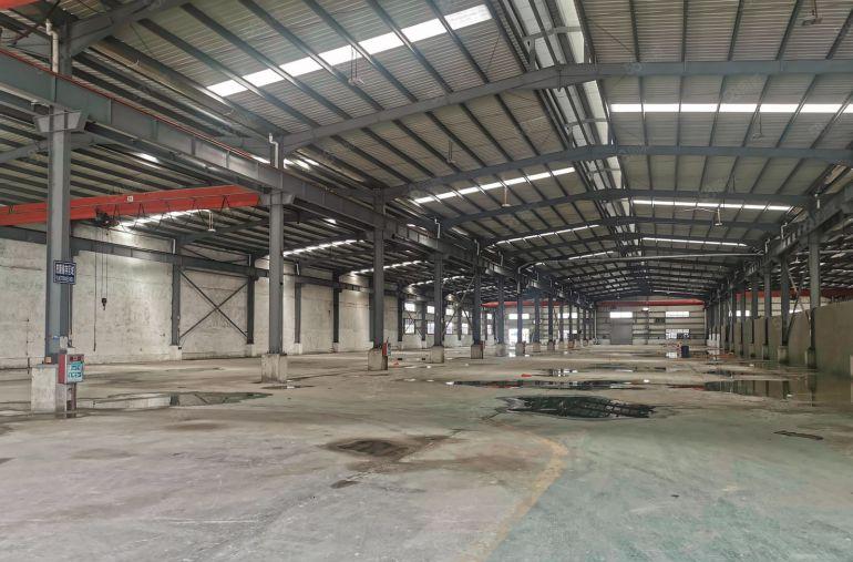 企石镇原房东厂房带10吨航车6000平米厂房出租可分租