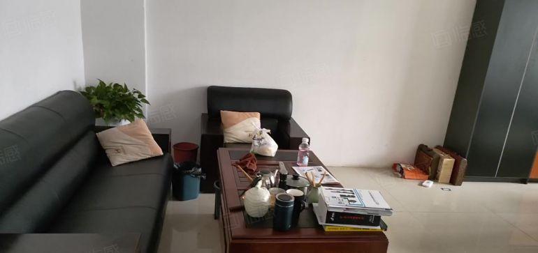 东莞企石镇楼上450平米带装修厂房出租，水电齐全