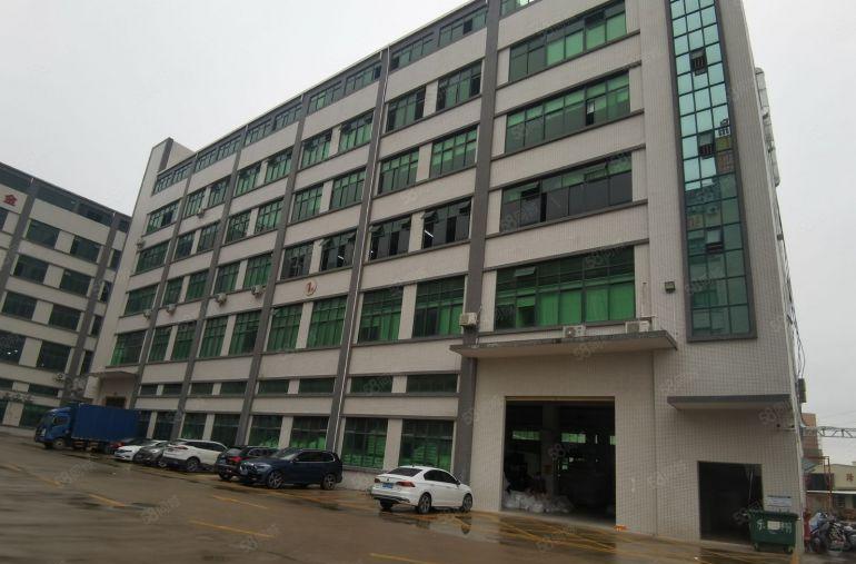 企石镇工业区楼上1000平米厂房出租，带精装修