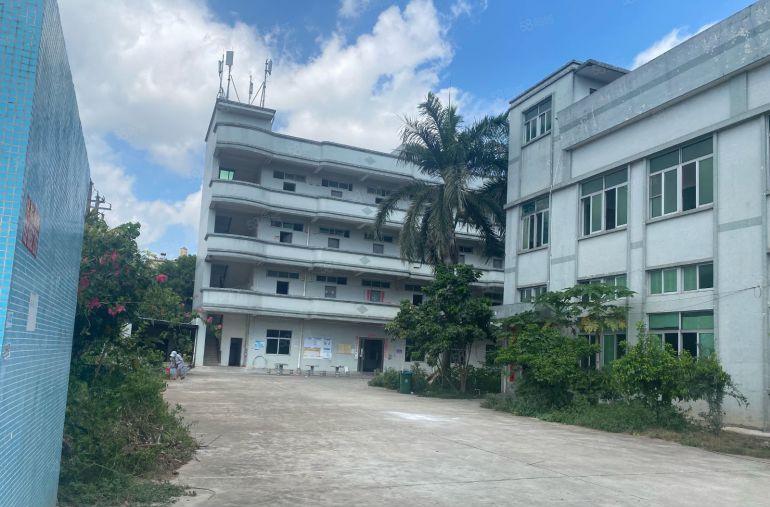 企石镇新出原房东二层独院厂房5000平方米出租