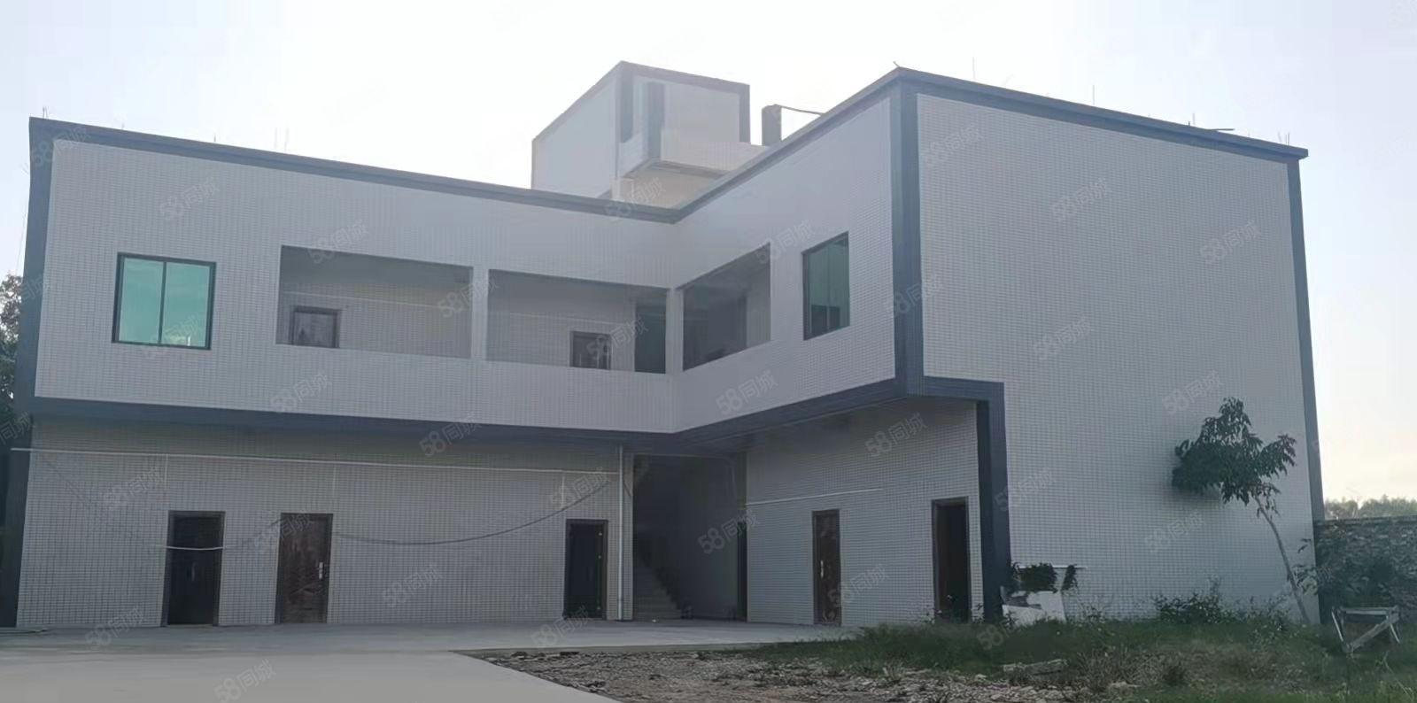 企石镇靠园洲新出原房东独院钢构厂房1600平方，周边无居民