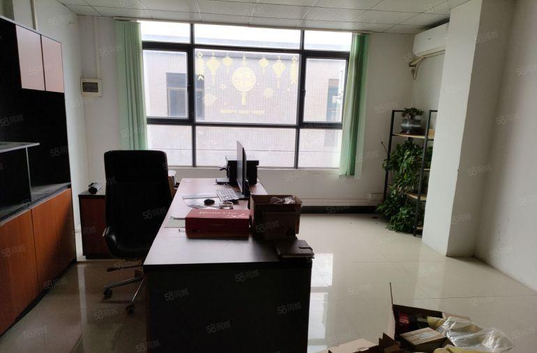 东莞企石镇楼上450平米带装修厂房出租，水电齐全