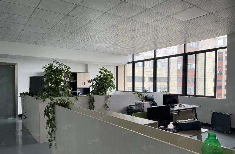 企石新出原房东独门独院6500平方厂房出租，一楼高度6米