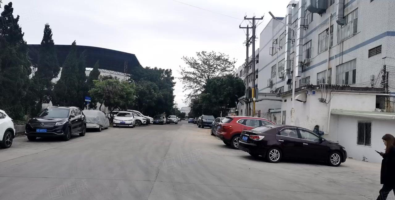 企石镇桥风路新出经典小独院标准加铁皮厂房出租实际面积工业用地