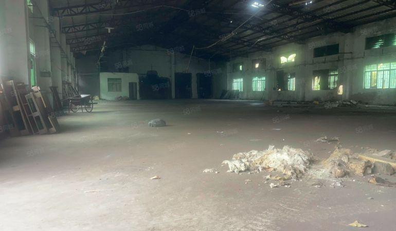 企石多个原房东独门独院单一层厂房出租，价格便宜，空地大