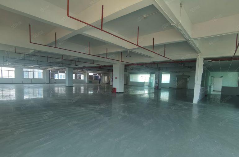 企石镇原房东楼上厂房出租1500平米，带现成装修水电办公室