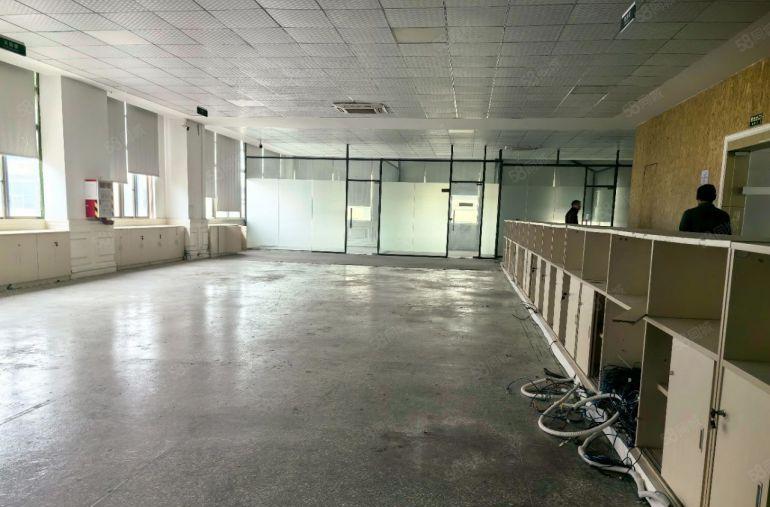 企石镇新出原房东独门独院标准厂房。13500平方。