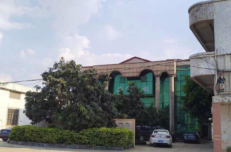 东莞市洪梅镇望洪路独门独院单一层，总面积31000方，可分租