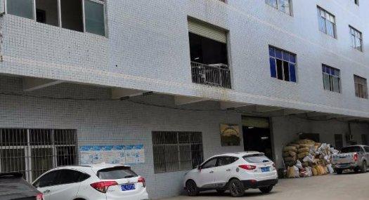 凤岗五联二楼现成行车，配电按需厂房800平，环境好