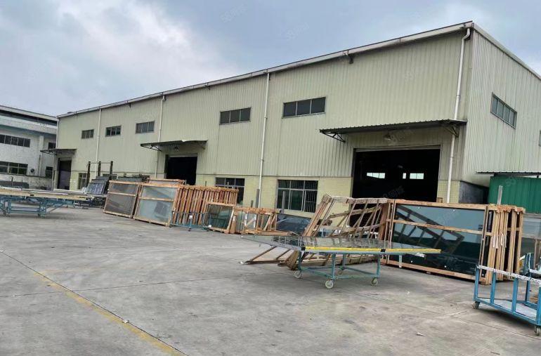 谢岗靠路边单一层钢构小独院厂房出租3000平空地大3000平