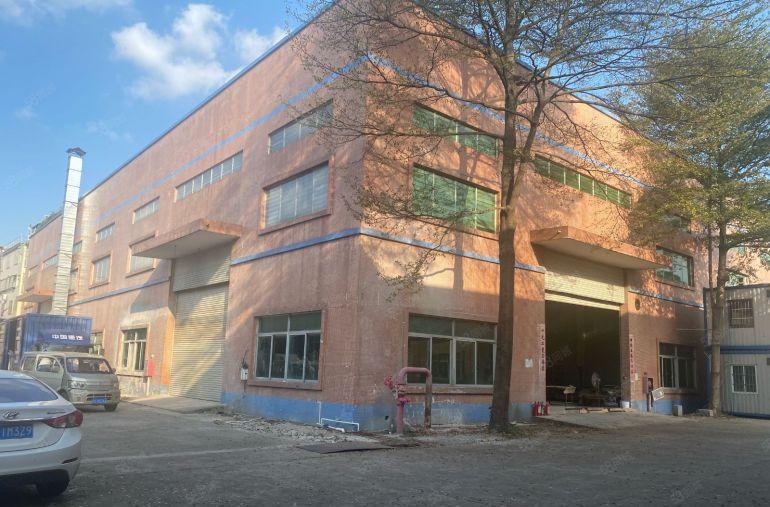 谢岗镇砖墙单一层9米高1000平方米，有现成水电可办抽粒环评