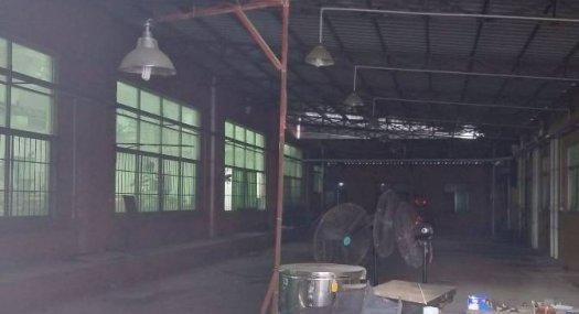 凤岗天堂围临近平湖出租楼上毛刷电子皮具厂房2000平带装修