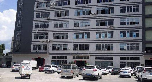 凤岗浸校塘主干道 楼上带消防现成办公室厂房出租