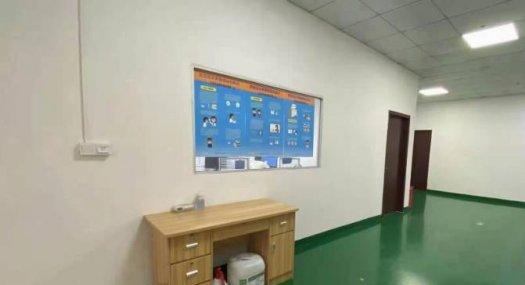 东莞凤岗1200㎡ 厂房出售层高6米 配电315KVA 独院天车30吨 有蒸汽 有燃气 可环评 可分租