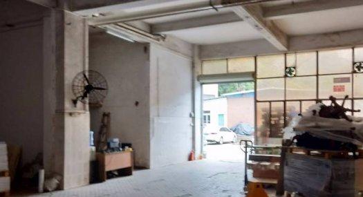 凤岗雁田小面积厂房出租一楼300平现成水电主干道边