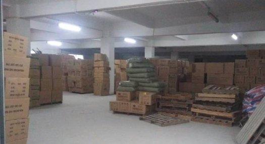 凤岗三联楼上两吨标准货梯办公室水电到车间1200平