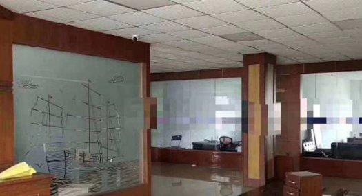 凤岗油甘埔新空出带装修楼上厂房1680出租，带无尘车间