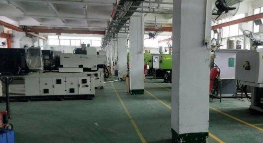 凤岗凤德岭一楼带行车精装修办公室厂房出租1600平