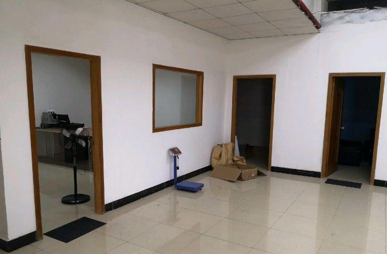 一楼带装修厂房出租，水电齐全