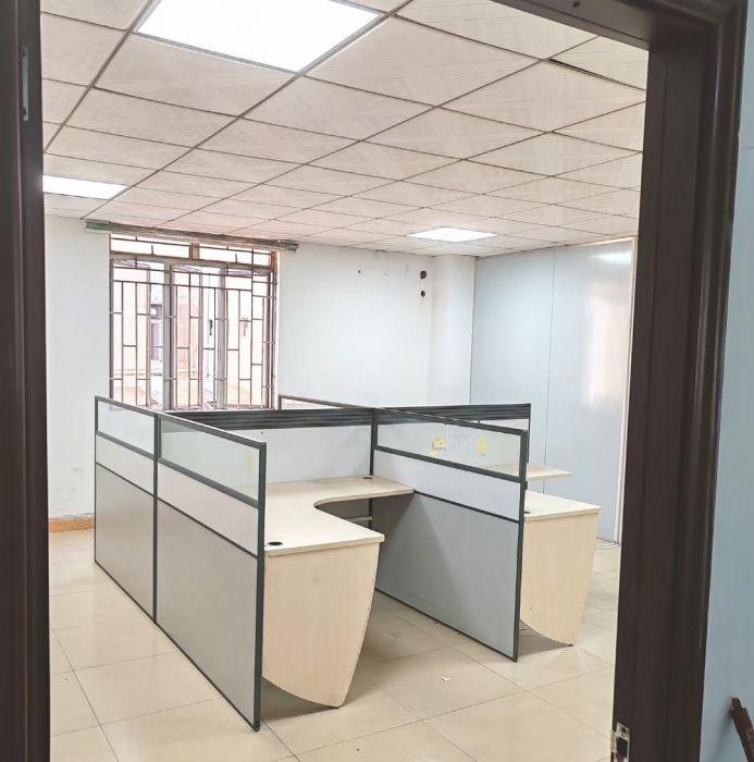 二楼水，电，气安装现成。适合电子厂随时可搬入开工！