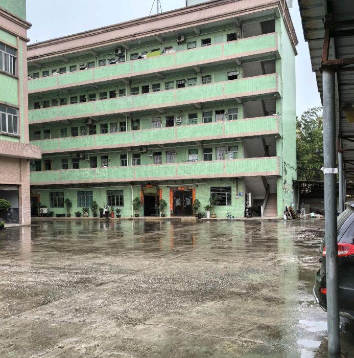 干净整洁，宽敞肃静，出行方便