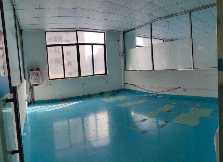 长安霄边新出1000平带无尘车间精装修厂房