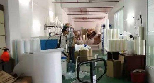 租金便宜凤岗浸校塘楼上带装修厂房700平出租交通方便