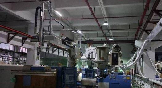 凤岗竹塘科技园注塑 五金 带行车厂房出租5200平