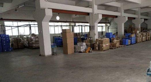 凤岗金凤凰出租五金，设备，注塑厂房600平，带牛角