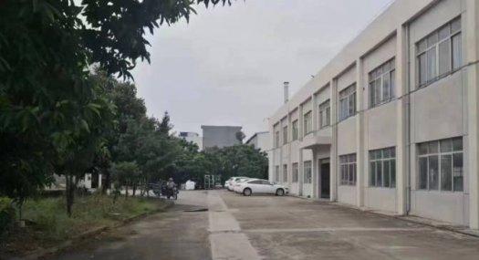 东莞寮步6000㎡ 厂房租售层高10米 配电1000KVA 独院 有蒸汽 有燃气 可环评 可分租
