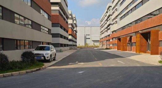 佛山高明三层独门独院厂房出售，M2工业用地，50年国有产权，现楼。单价2字头每平