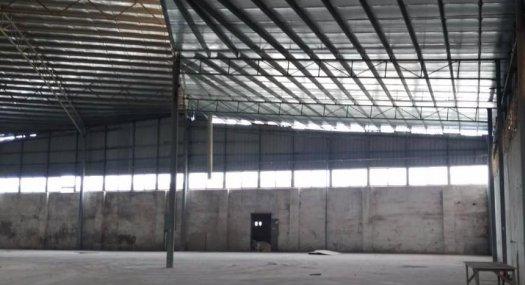 狮山3600方厂房出租，有国土证，大马路边，出入方便