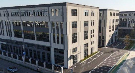 佛山顺德 勒流港口路与东业路交汇处1560000㎡ 厂房出售层高7.9米 跨度24米 配电70KVA 独院天车5吨 可环评