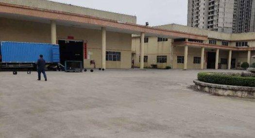 惠阳靠深圳单一层钢构仓库出租1750平，另有5千停车空地出租