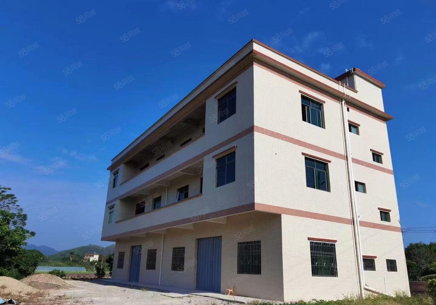 小金口柏岗厂房，三四楼800车间，二楼200平方宿舍办公室。