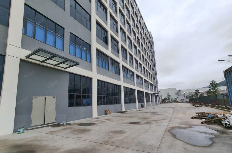 三栋数码园1200平带装修整层全新红本厂房仓库出租大小可分租