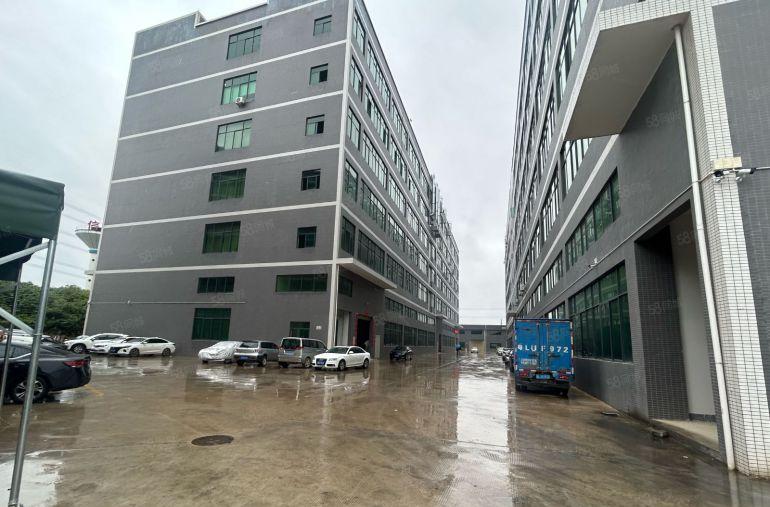 惠州三栋数码园2000平原房东标准厂房出租，带精装修