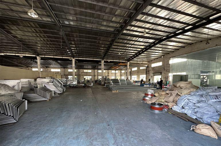 惠州北站旁小金口5000平单一层钢构厂房可分租原房东低价出租