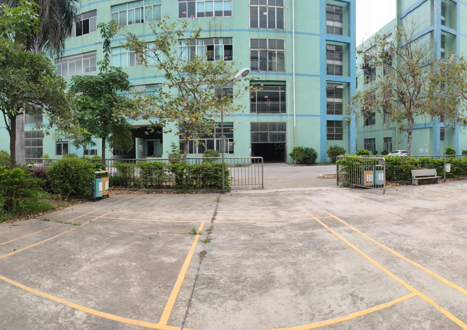 原房东，四角楼花园式独院全新1500平米招租   证件齐