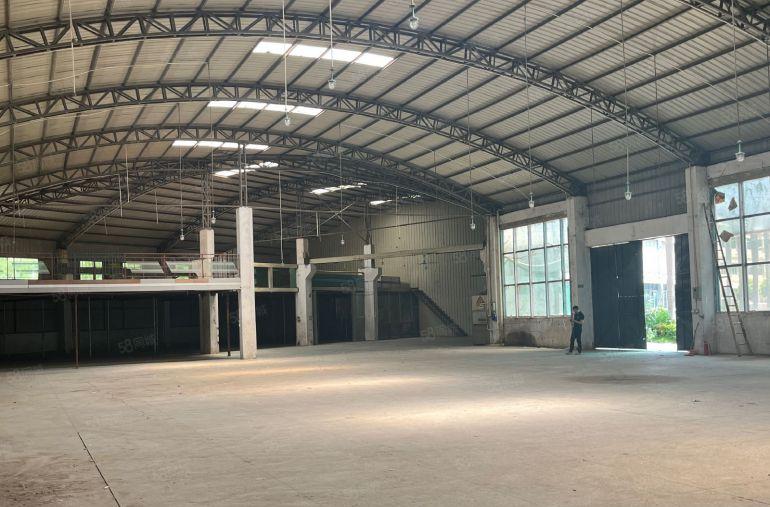 河南岸可做污染喷漆场地，24小时加工生产没问题，550平方