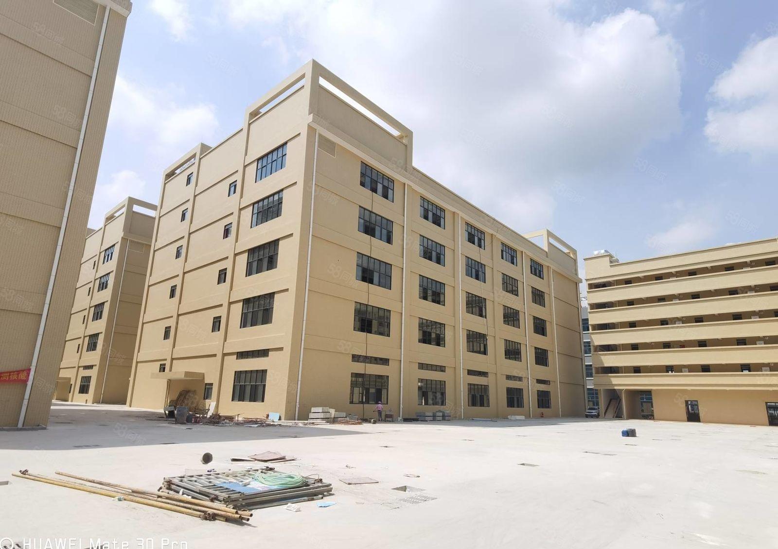 平潭怡发工业园四楼厂房1500平米 现成装修 租金9元可分租