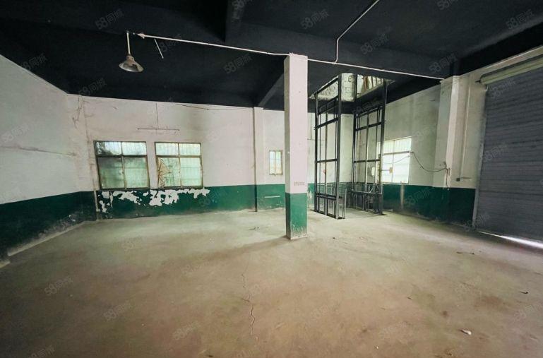 水口独院独栋厂房出租1000平方，可进大车，有空地